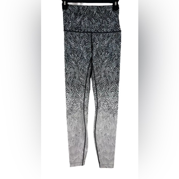 Lululemon Wunder Under Leggings Hi-Rise Dazzle Nulux Alpine White Black Sz 6 - Picture 2 of 7